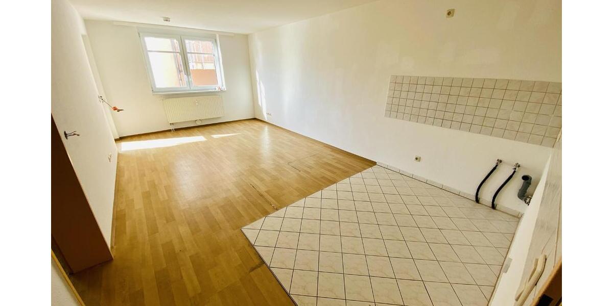 Wohnzimmer & Küche