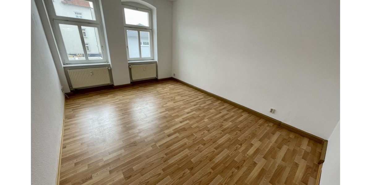 Wohnen in Gera-Debschwitz! Gemütliche 2 Raum-Wohnung. Bad mit Wanne und Fenster. - Etagenwohnung Gera Debschwitz | Angebot:26619880