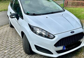 Ford Fiesta 66.000 km 6.000 &euro; Zeitz 06712