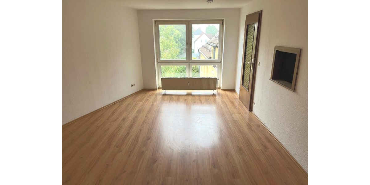 Etagenwohnung Zeitz - 3 Zimmer, 81 m&sup2;, 350&euro; | Angebot:23004944