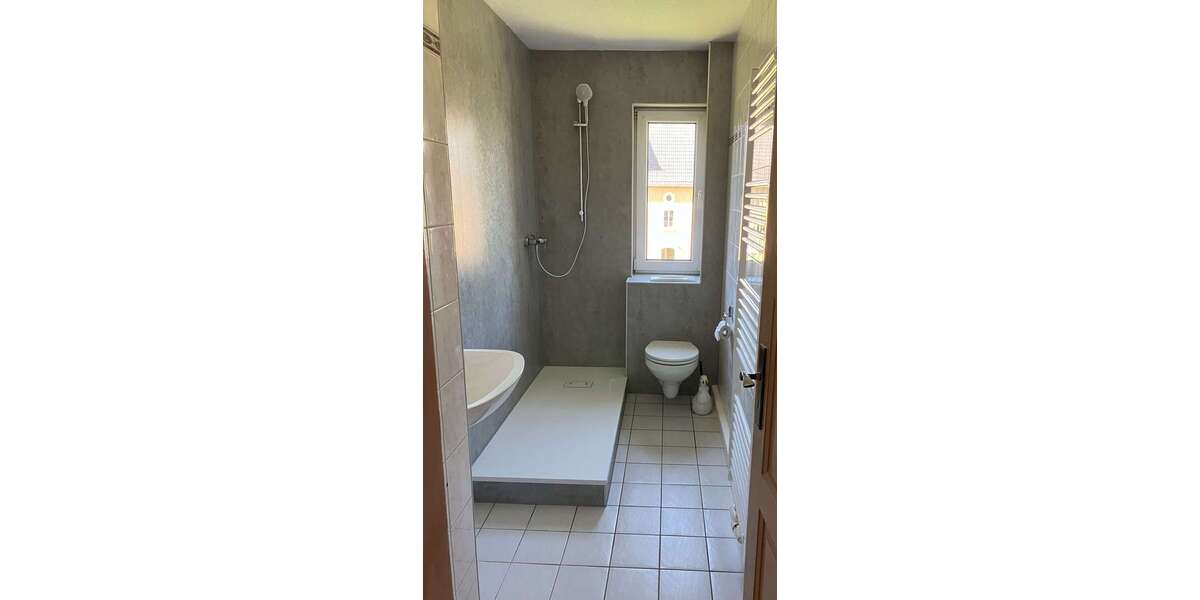 Etagenwohnung Wünschendorf Cronschwitz - 3 Zimmer, 59 m&sup2;, 381&euro; | Angebot:27271744
