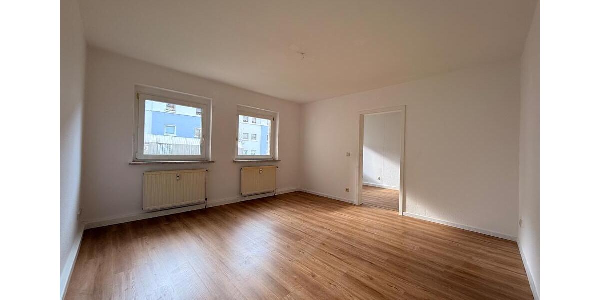 Etagenwohnung Gera - 2 Zimmer, 49 m&sup2;, 330&euro; | Angebot:26148453