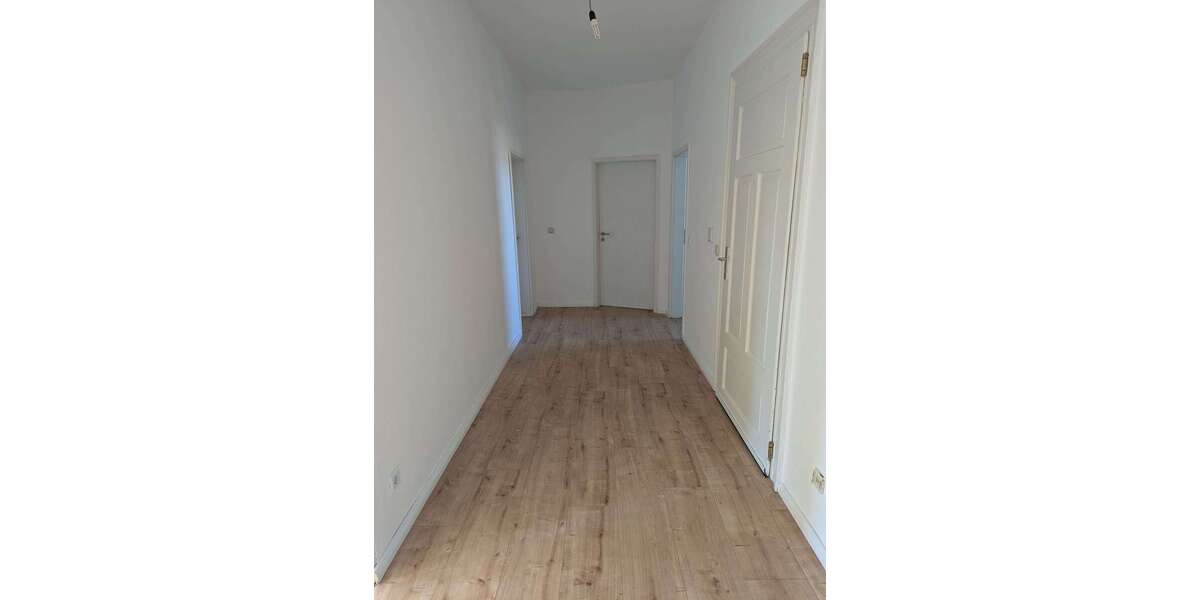 Etagenwohnung Gera Ostviertel - 3 Zimmer, 92 m&sup2;, 550&euro; | Angebot:23572839