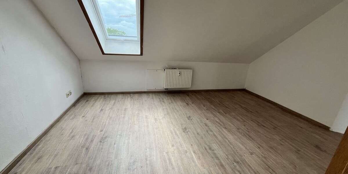 Etagenwohnung Gera Zschippern - 4 Zimmer, 93 m&sup2;, 540&euro; | Angebot:26480541