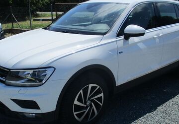 VW Tiguan 212.451 km 8.999 &euro; Gera 07548
