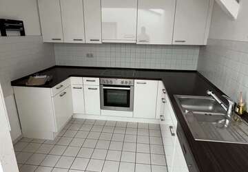 Wohnung Werdau Werdau, Stadt - 4 Zimmer, 143 m&sup2;, 750&euro; | Angebot:27262321