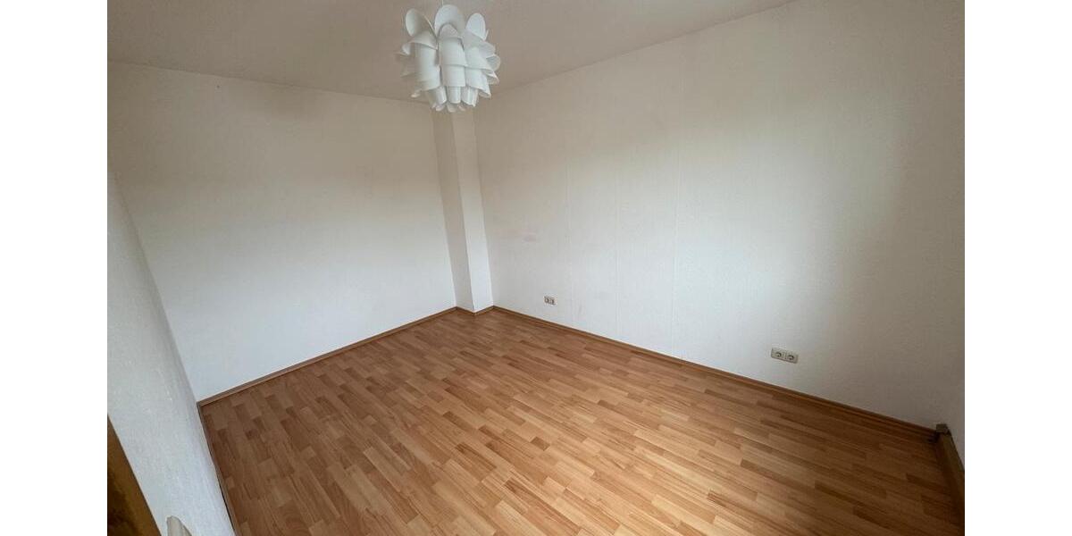 Etagenwohnung Schmölln - 2 Zimmer, 49 m&sup2;, 450&euro; | Angebot:26214054