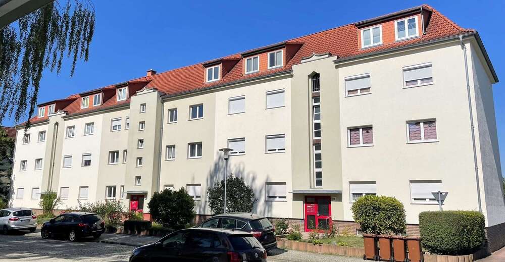 Etagenwohnung Zeitz - 2 Zimmer, 93 m&sup2;, 605&euro; | Angebot:27208492