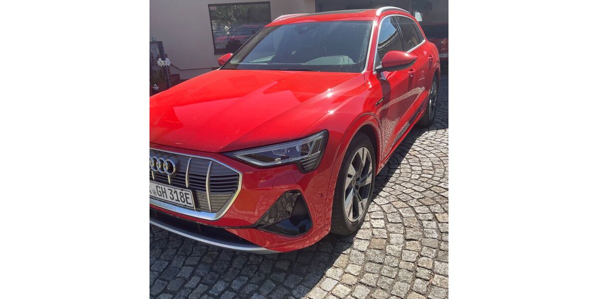 Audi e-tron 36.958 km 30.500 &euro; Bad Köstritz 07586