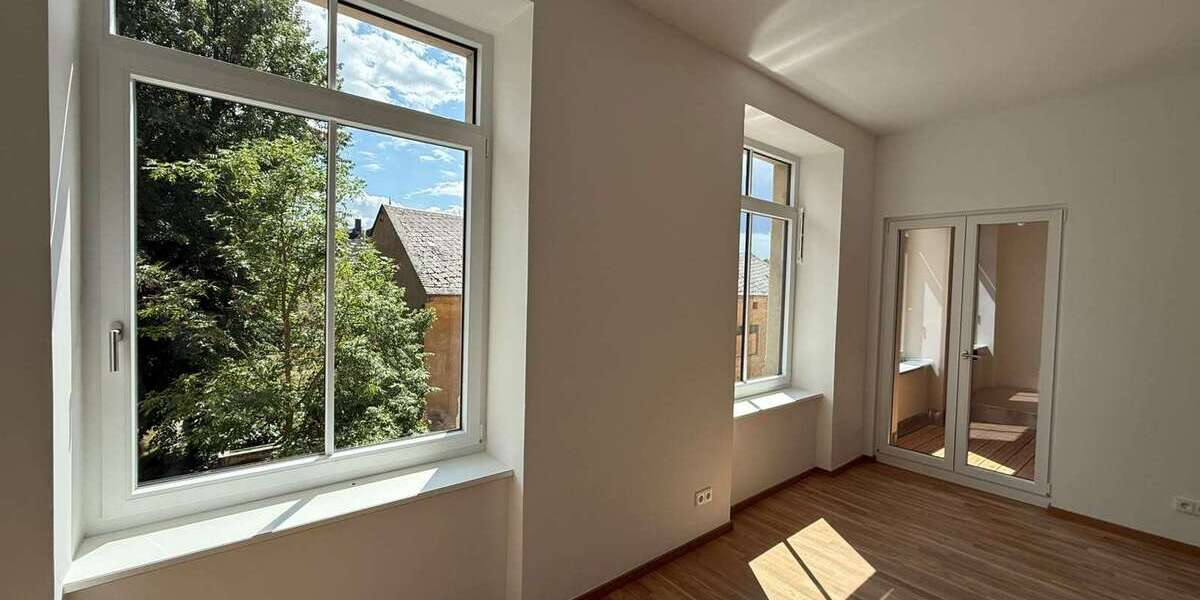 Etagenwohnung Crimmitschau - 4 Zimmer, 98 m&sup2;, 833&euro; | Angebot:27352038
