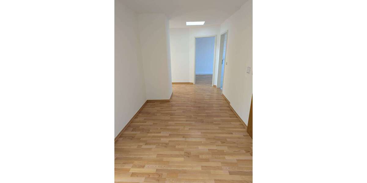 Etagenwohnung Gera Ostviertel - 3 Zimmer, 86 m&sup2;, 520&euro; | Angebot:23572840