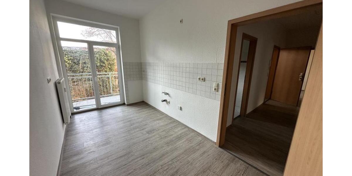Familien willkommen! 4 R.-Wohnung mit West-Balkon, Wanne, Dusche und Hausgarten in Gera-Debschwitz! - Etagenwohnung Gera Debschwitz | Angebot:26876557