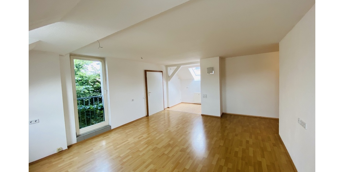 Mit Aufzug! Schicke 3 Raum Wohnung mit Dusche und Wanne im Zentrum von Gera. - Dachgeschoßwohnung Gera | Angebot:27357769