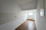 Eckbadewanne und Dusche - Tolle 3 Zimmer DG Wohnung mit Gartennutzung - Dachgeschoßwohnung Gera Ostviertel | Angebot:27365789