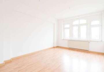 Wohnung Zeitz - 3 Zimmer, 65 m&sup2;, 325&euro; | Angebot:27357477
