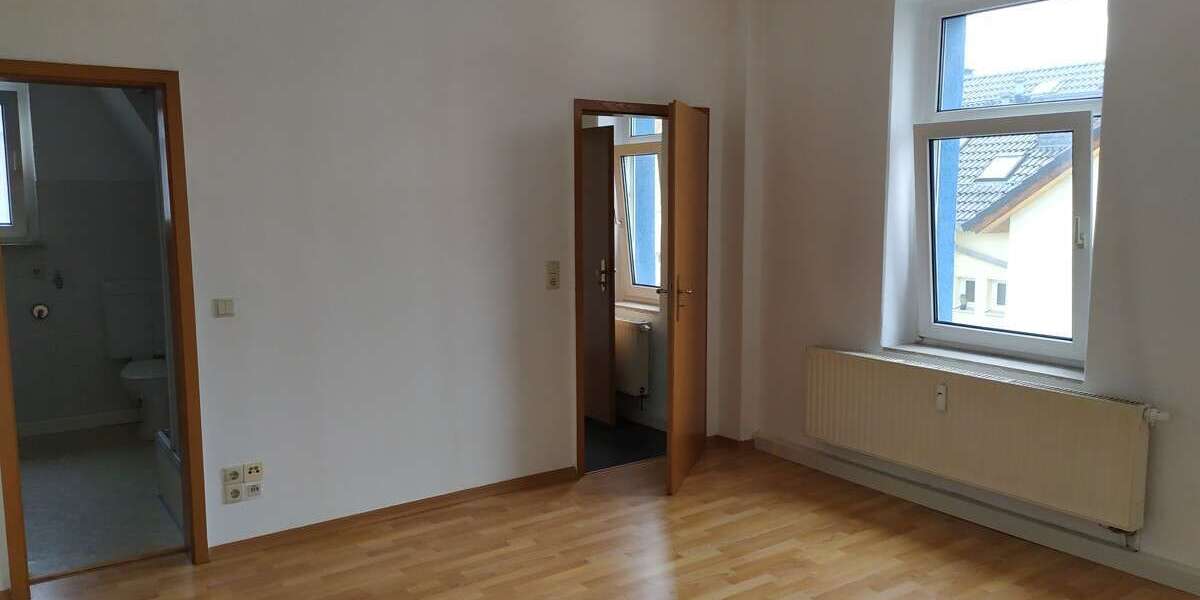 Etagenwohnung Gera - 1 Zimmer, 38 m&sup2;, 270&euro; | Angebot:26908348