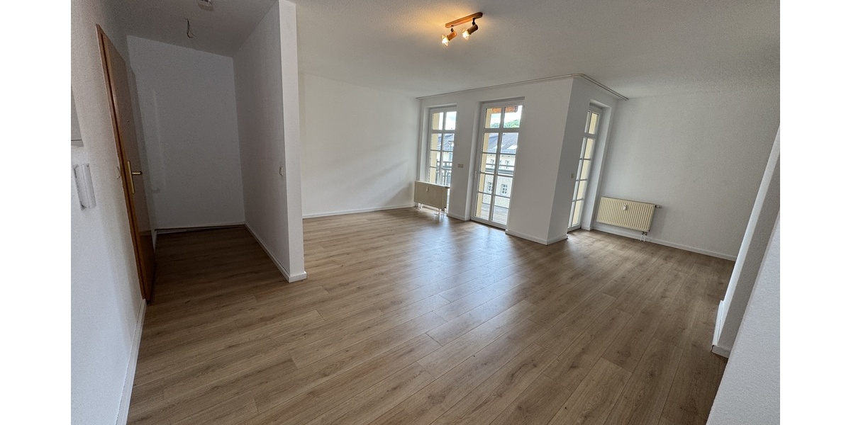 Helle & ruhige 1 Zimmer Whg. mit Aufzug und Balkon (W 46) - Dachgeschoßwohnung Gera Ostviertel | Angebot:26882341