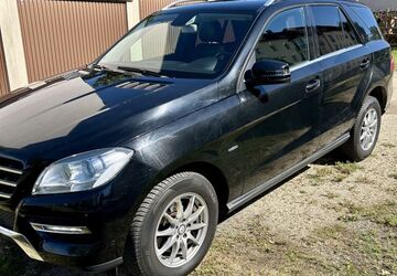 Mercedes-Benz ML 250 187.000 km 12.500 &euro; Zeitz 06712