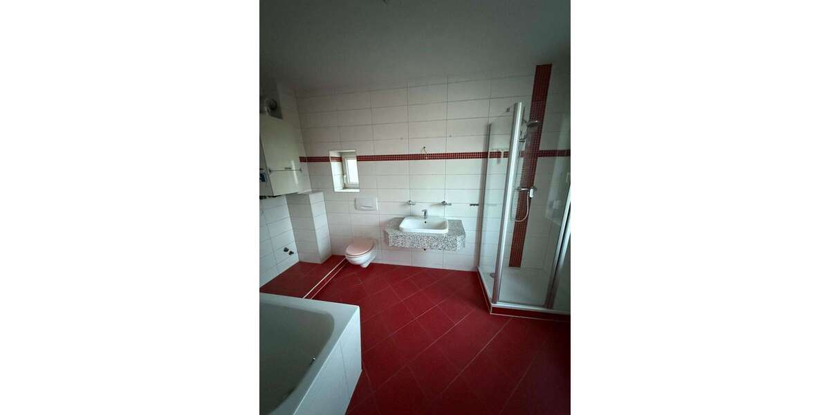 Etagenwohnung Meerane Seiferitz - 4 Zimmer, 85 m&sup2;, 373&euro; | Angebot:22018800