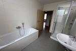 Moderne 3 Raum-Wohnung mit stylischem Bad mit Fenster, Dusche und Wanne. - Etagenwohnung Gera Lusan | Angebot:26991448